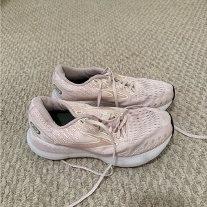 Brooks Women's Light Pink Athletic Shoes